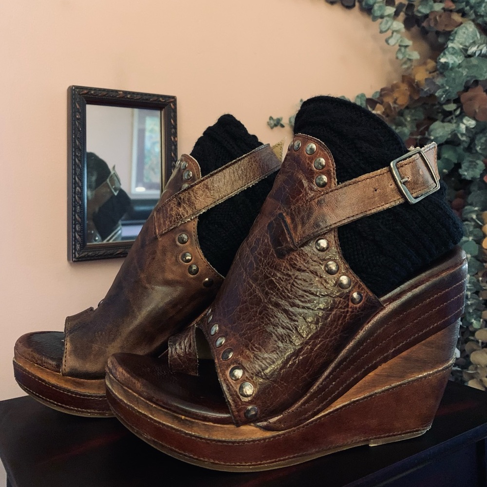 Bed Stu "Joann" Toe loop Platform Wedges Womens Size 7 Brown Leather  Silver Stu